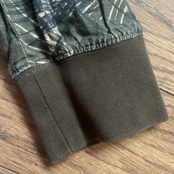 ARITZIA PANTS - Picture 2 of 4